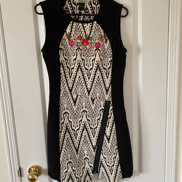 Desigual dress w/ embroidery+asymmetrical slit zip - Picture 1 of 4